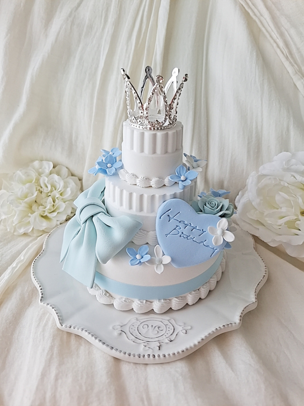 クレイケーキ　フェイクケーキ　バースデー　ティアラリボン　ブルーテイスト