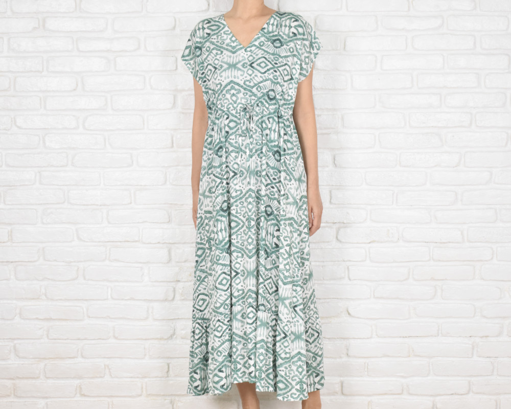 【大きいサイズ】新作！エスニック柄Vネックフリルワンピース　グリーン
