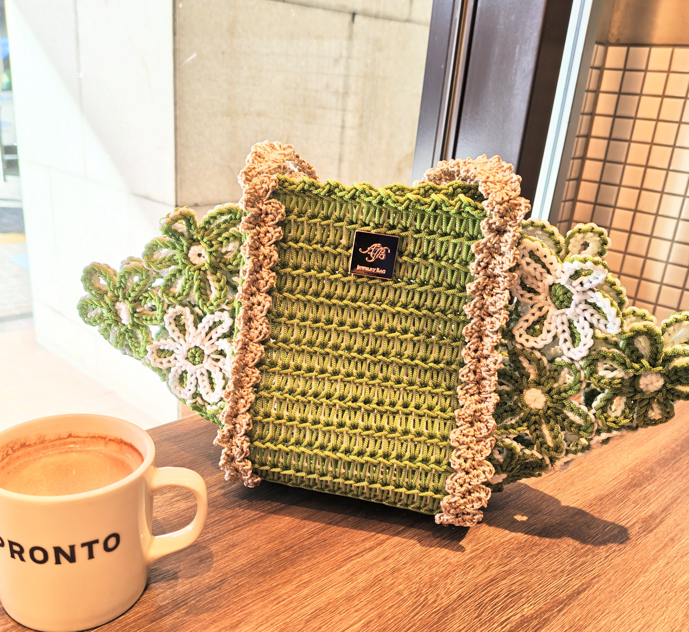 【送料無料 受注製作】暖かい季節にピッタリ。持ってるだけでウキウキするフラワーバッグ