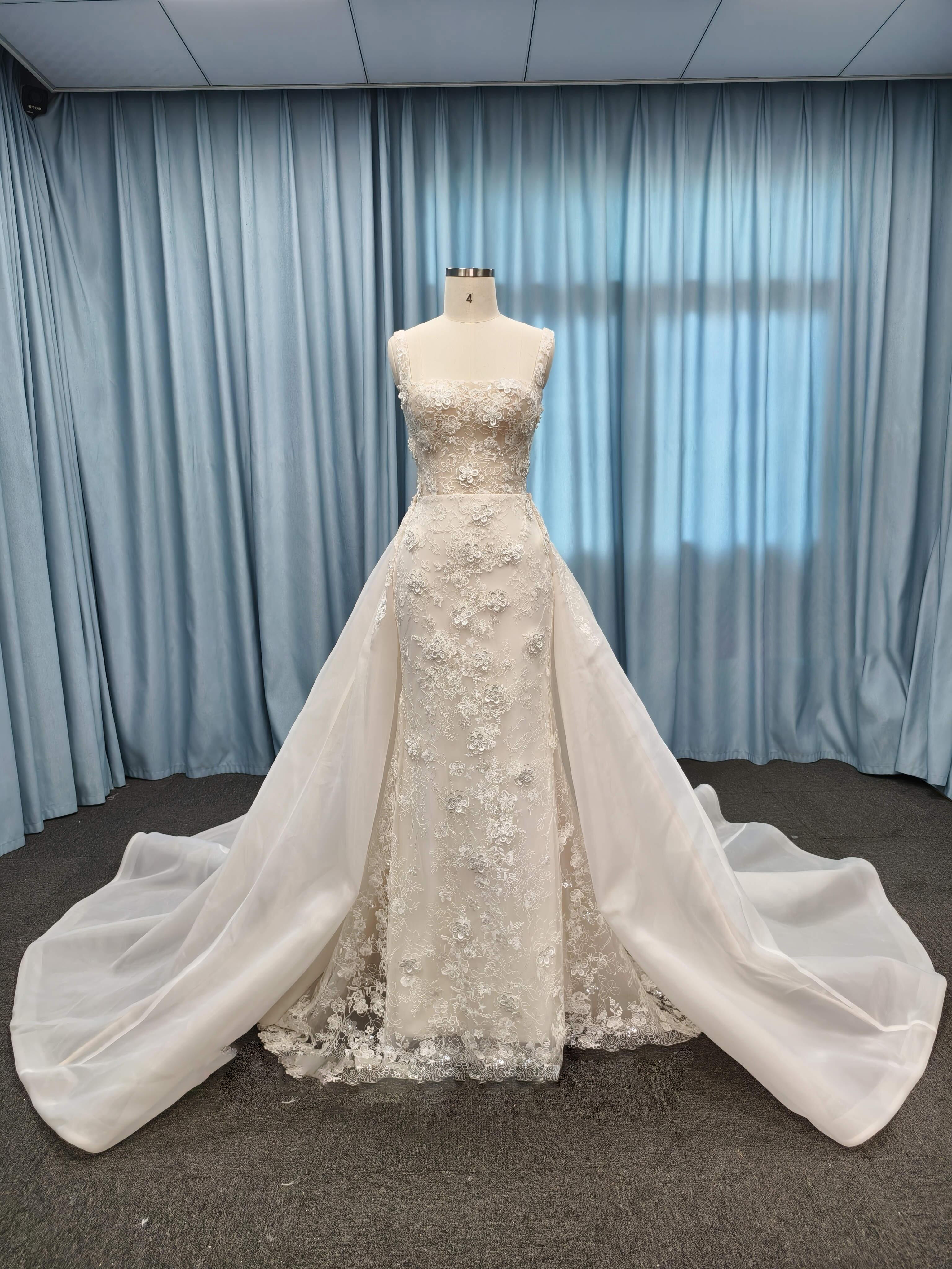 華やかなトレーン　チャック　フランスレース　マーメイドドレス　ブライダル　優雅　サイズオーダー可能　結婚式前撮りお呼ばれ