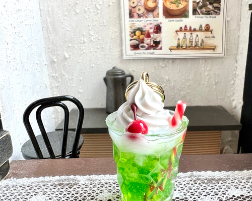 クリームソーダ】キーホルダー バッグチャーム ミニチュア