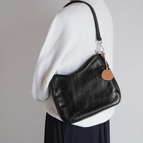 2way身軽シンプルな牛革ショルダーバッグ斜め掛け収納バッグ出会い　カジュアルバッグ 1枚目の画像