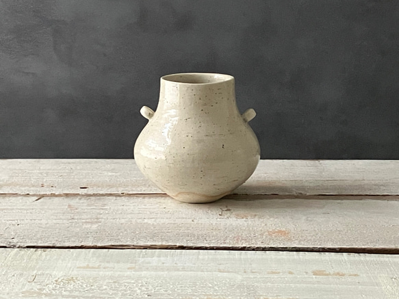 THE NEIGHBRORSホワイト陶器のテクスチャー花瓶 THE NEIGHBRORSホワイト陶器のテクスチャー花瓶