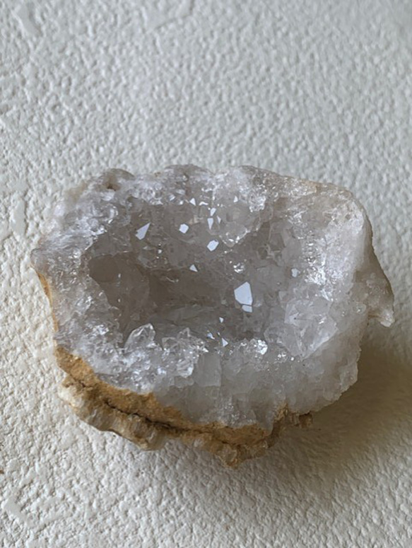 水晶ジオード 晶洞 モロッコ産 キャンディクリスタル 天然石 kannon