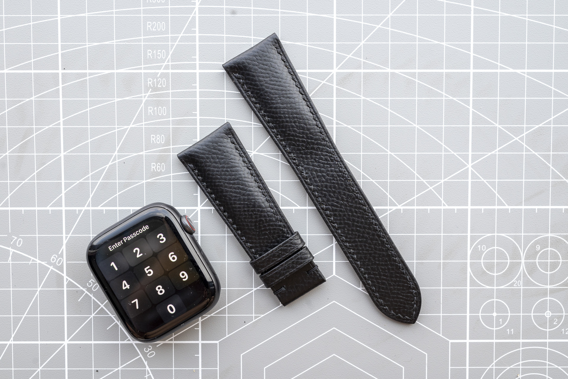 『高級革使用』手縫い　革ベルト　時計ベルト AppleWachバンド　腕時計　皮　レザー