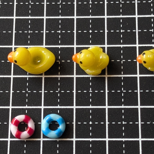 アヒルと浮き輪のパーツ デコパーツ Kazupanda 通販 19256428｜Creema