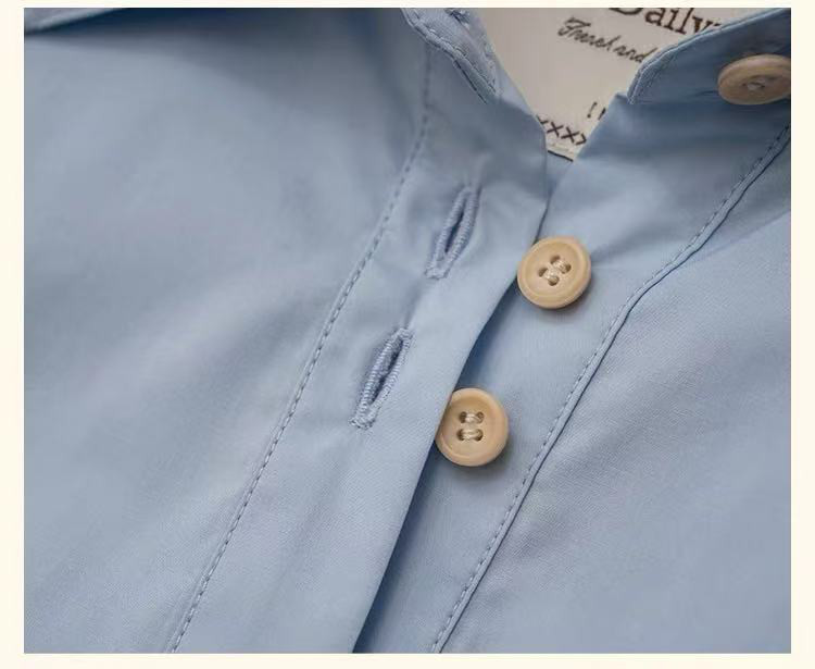 薄くて涼しい半袖シャツ　二色　シャツブラウス