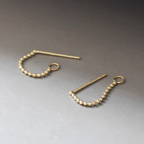 10K（片耳）K10YGチェーンフープ ピアス K10ゴールドカットボール