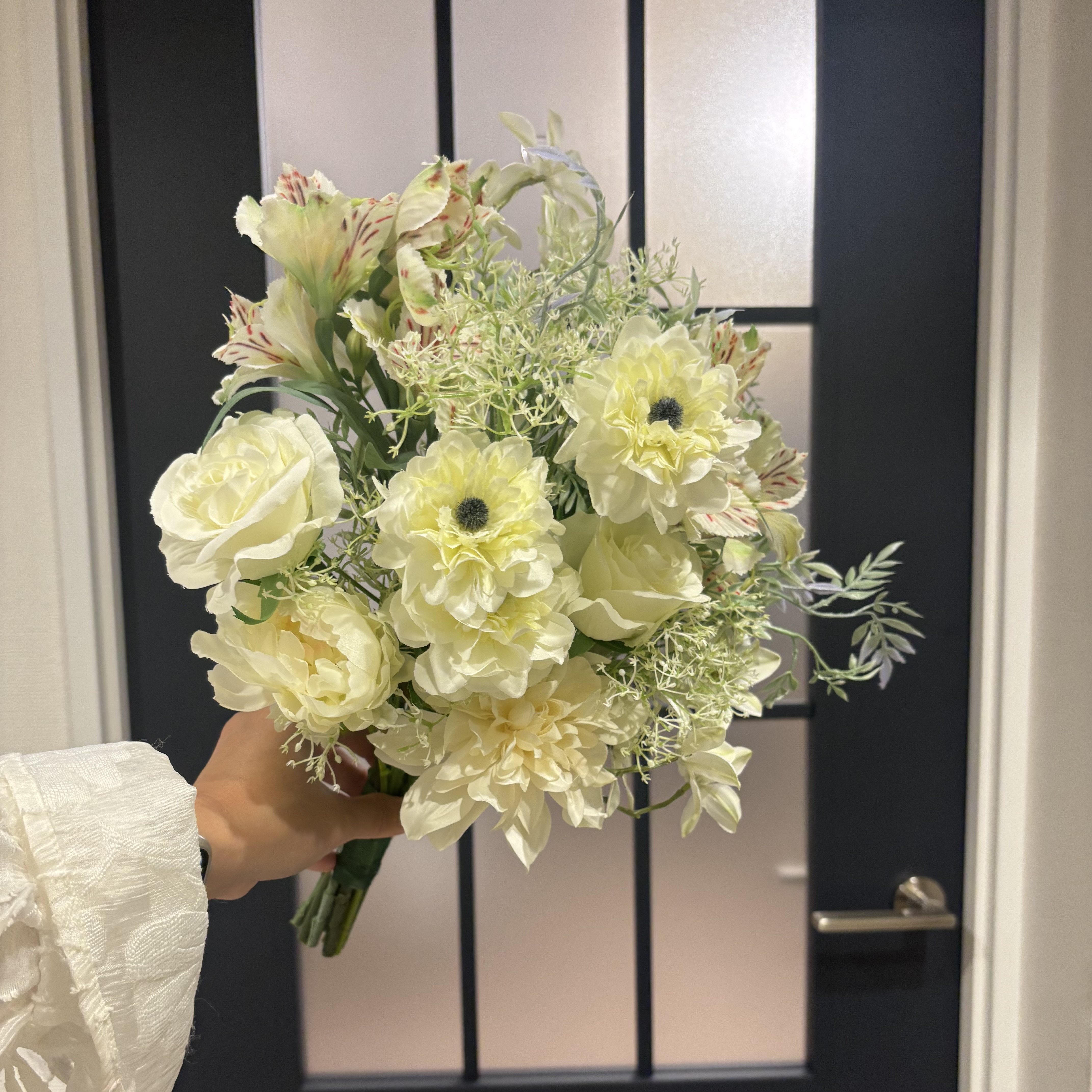 アネモネとアルストロメリアのブーケ　/造花ブーケ♪ウェディングブーケ　造花　ブーケ　フォトウェディング　前撮り　持ち込み