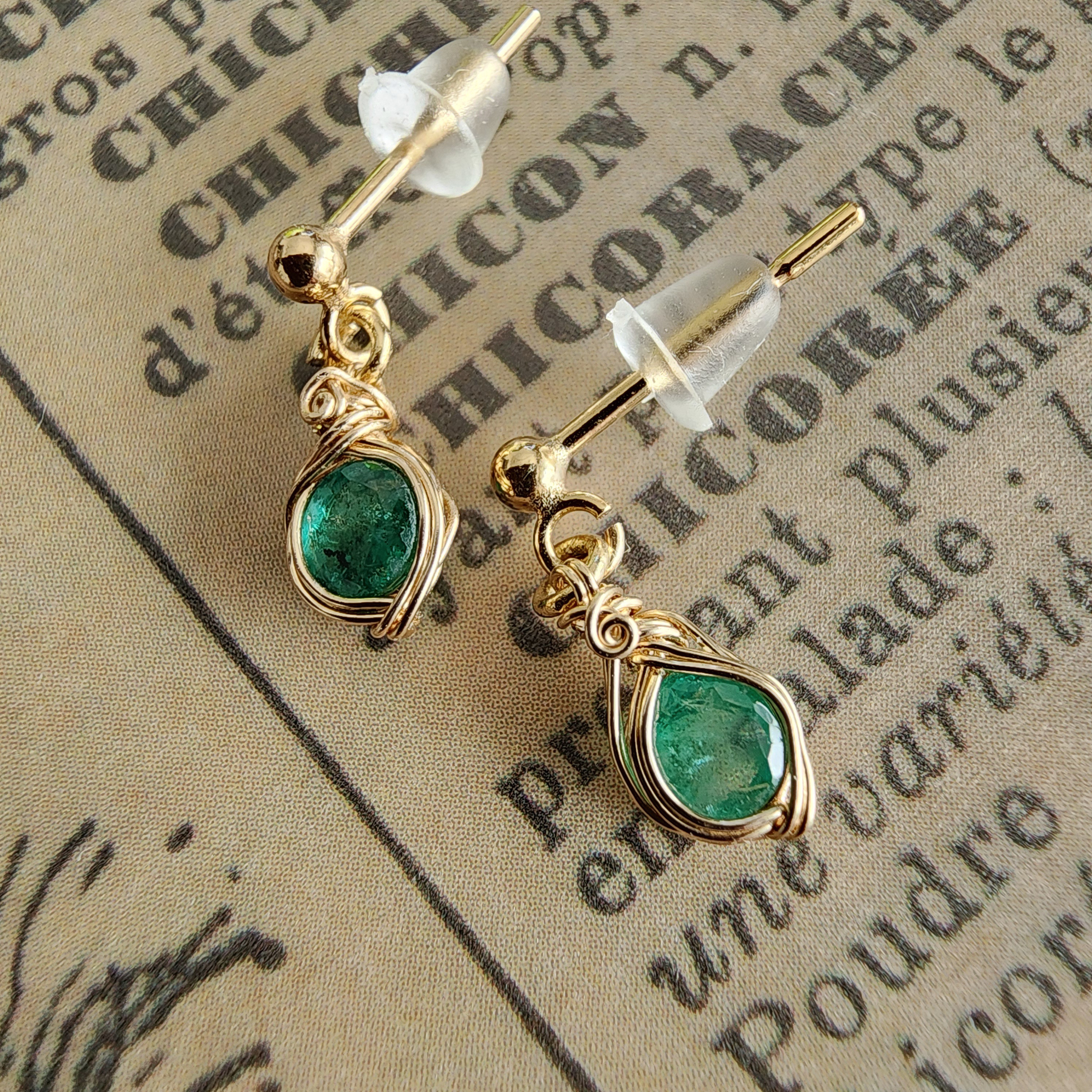 エメラルドピアス