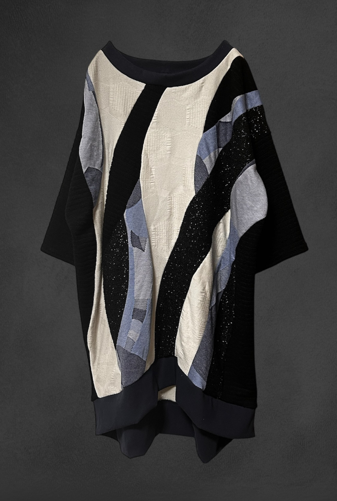 khaos switching T-shirt