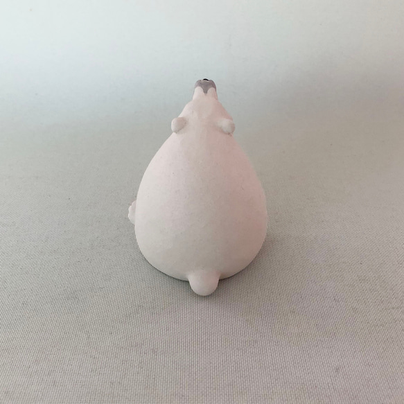[受注制作] お花が持てちゃうシロクマさん（素焼きのシロクマ　置物） 8枚目の画像