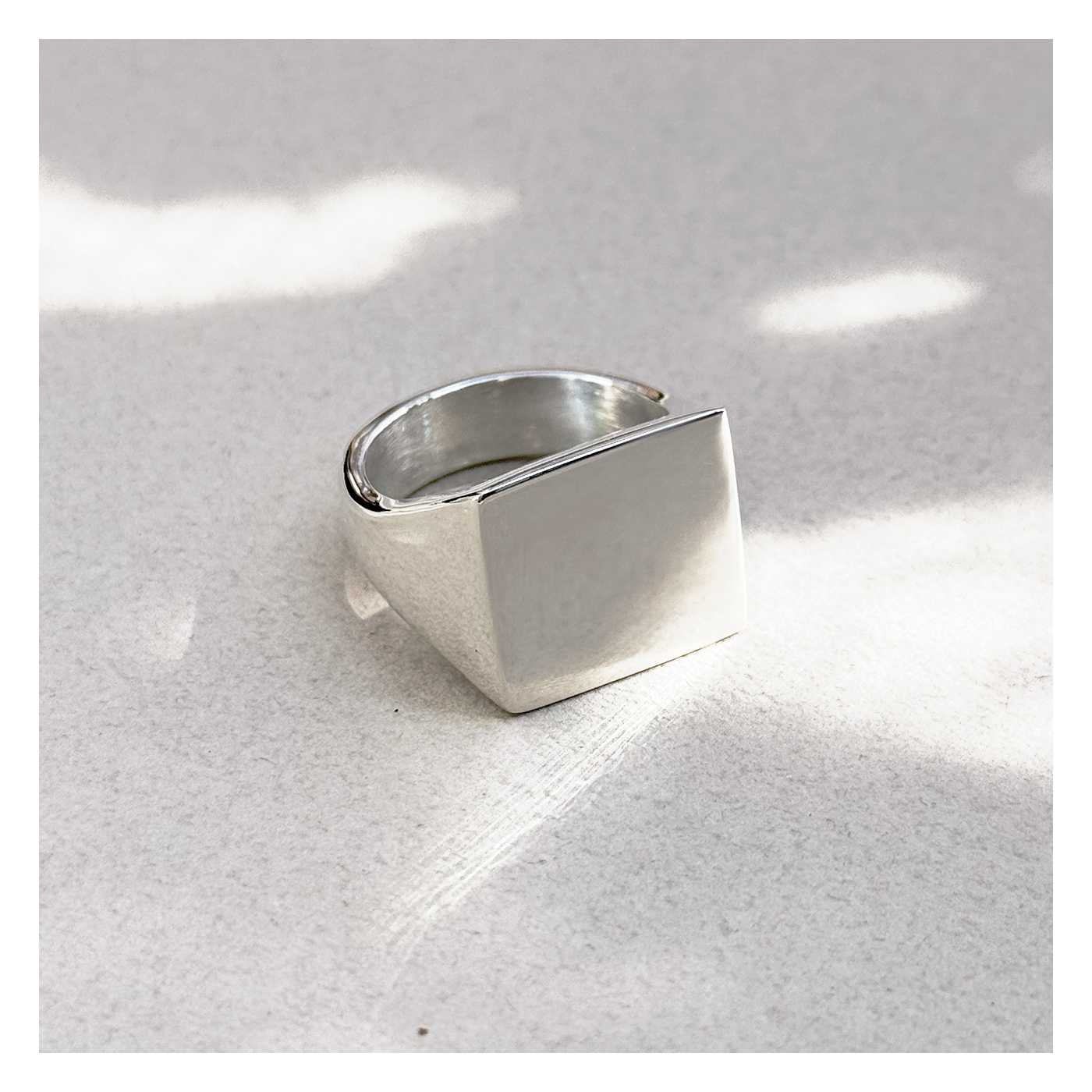 ＜SV925＞スクエアビッグのシグネットリング