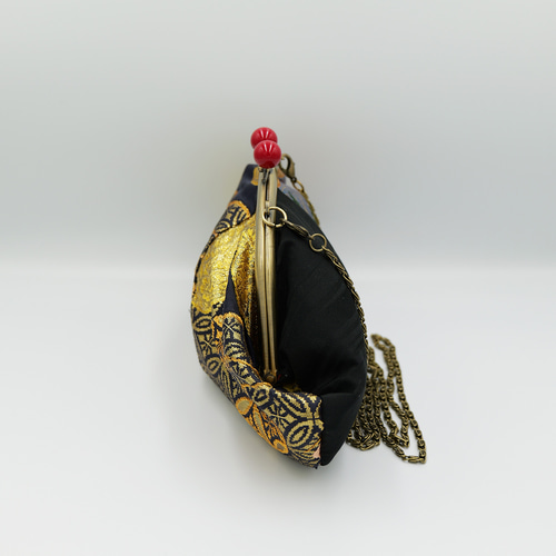 値引き　ハンドメイド　訳あり値引き着物リメイクのがま口ショルダーバッグ　リュック 着物帯リメイクのがま口ショルダーバッグ リュックにも ショルダー