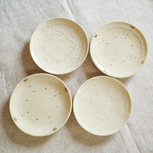 Hana no wa- 花模様のいっちん豆皿｜きなり色｜金彩｜手作り陶器｜お