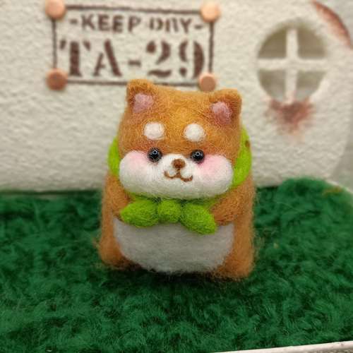 羊毛フェルト 風呂敷担いだ柴犬 羊毛フェルト 秋都 通販 19260938