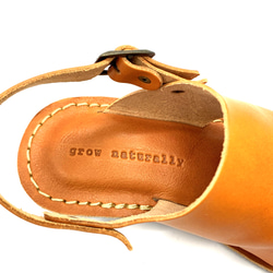 【grow naturally】ハンドメイド栃木レザーサンダル　キャメル 5枚目の画像