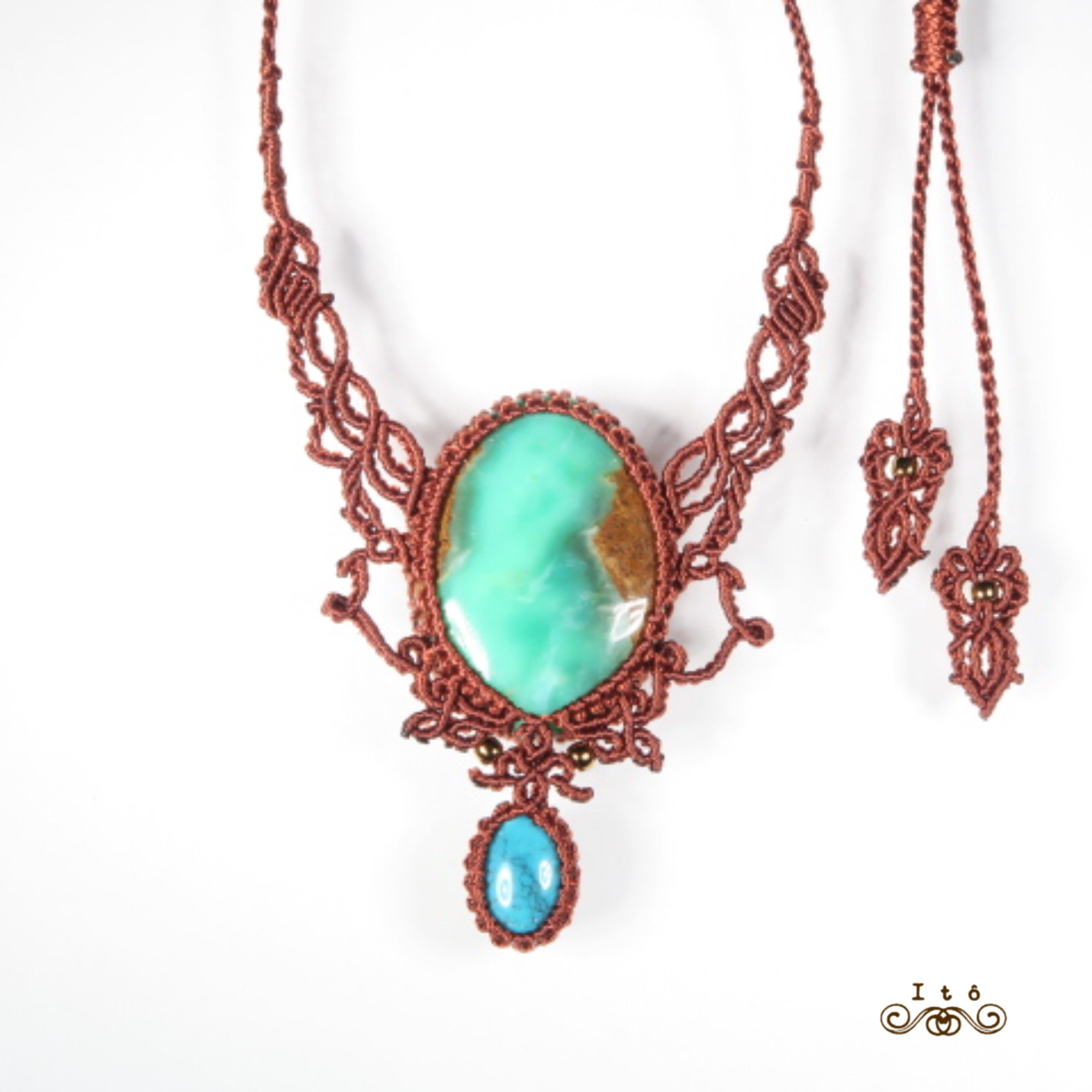 オーストラリア産母岩付きクリソプレーズとターコイズのマクラメネックレス