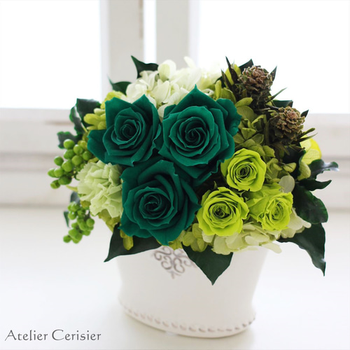 プリザーブドフラワー＜ララ＞グリーン アレンジメント 緑の薔薇