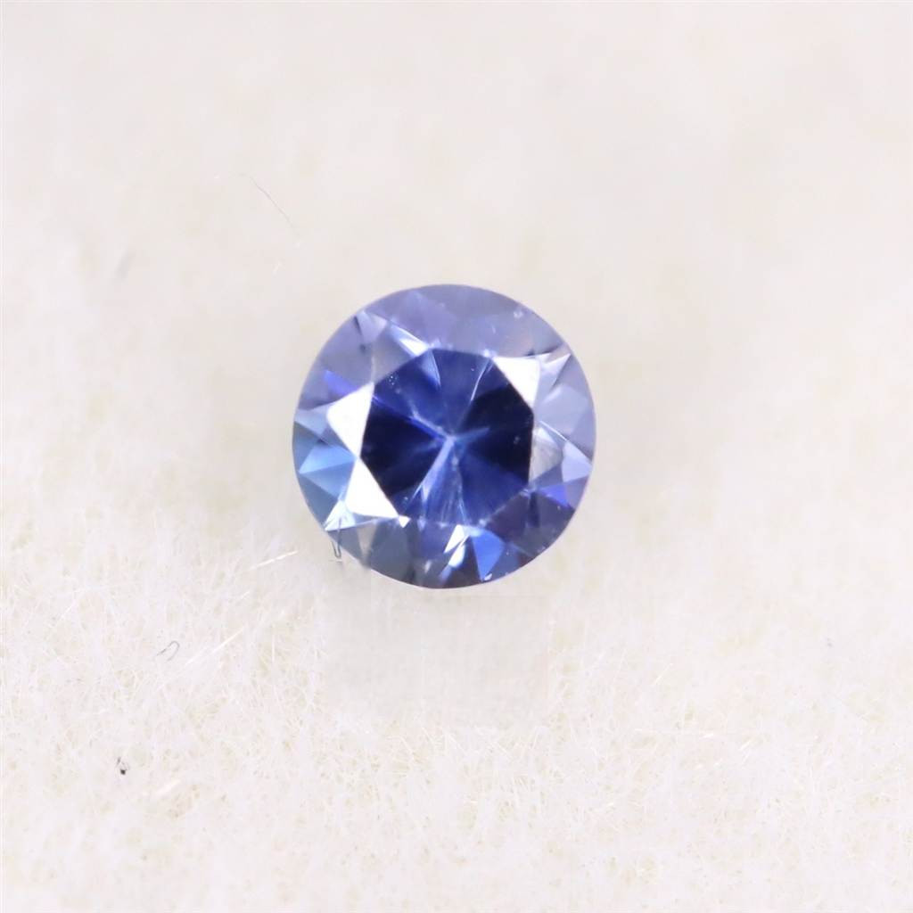 ベニトアイト 2.2mmラウンドカット ルース type. F  0.05ct　（希少石） #14556