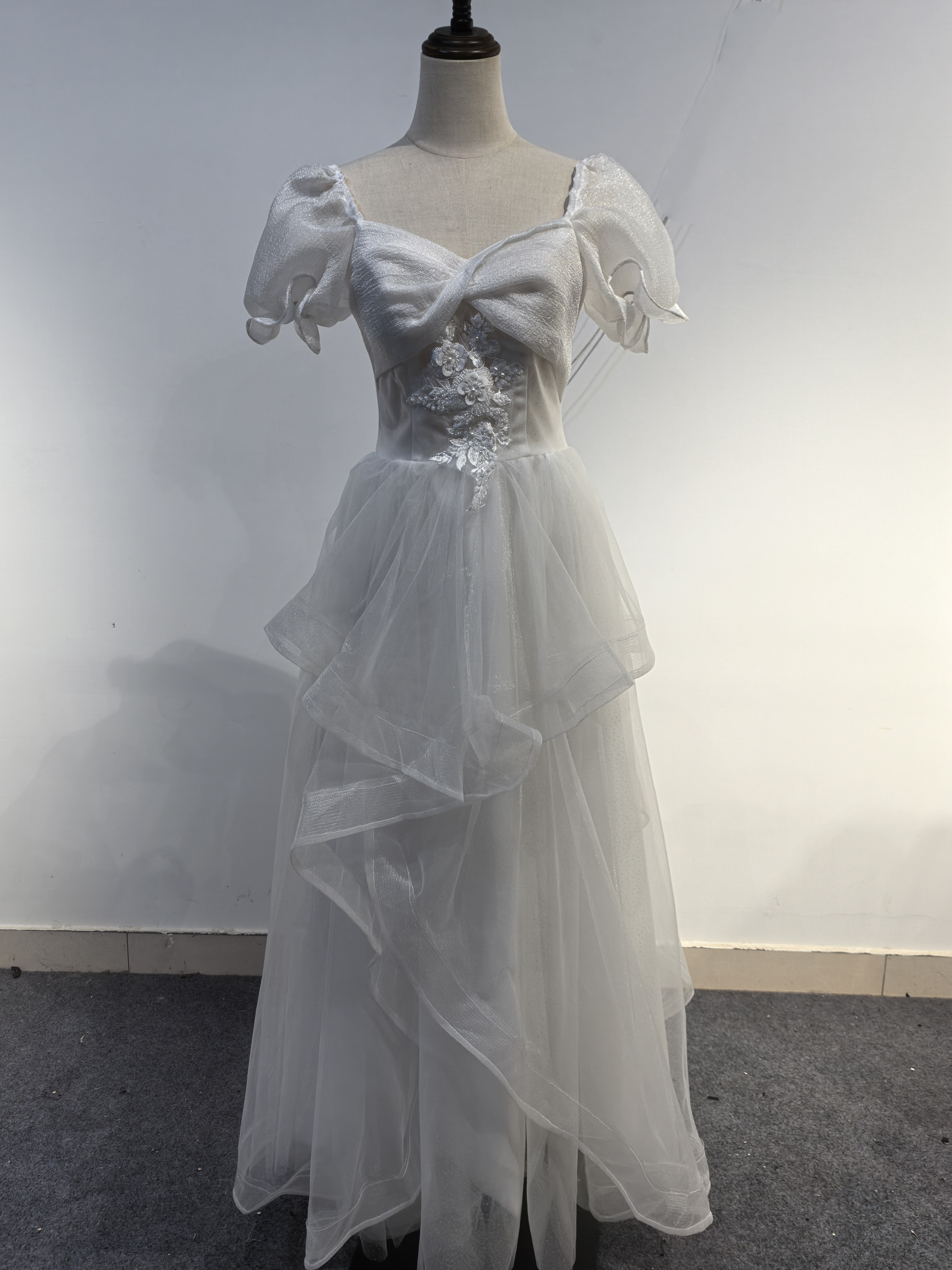 オーダーメイド可能 カラードレス ソフトチュール  エレガント 婚約式ライトウェディングドレスパーティデートD74