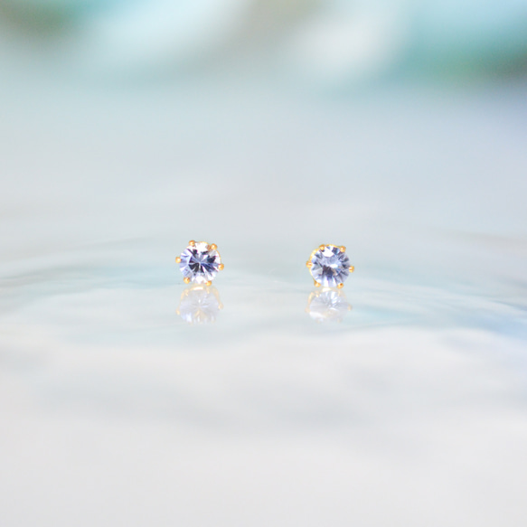 【小さなブルーサファイアの一粒スタッドピアス】青 / 3mm / 天然石 / つけっぱなしok 4枚目の画像