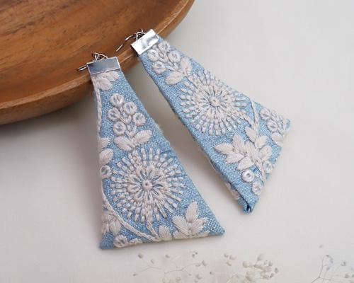 384e5c5bc53a97d1fe3aa3f1851e93