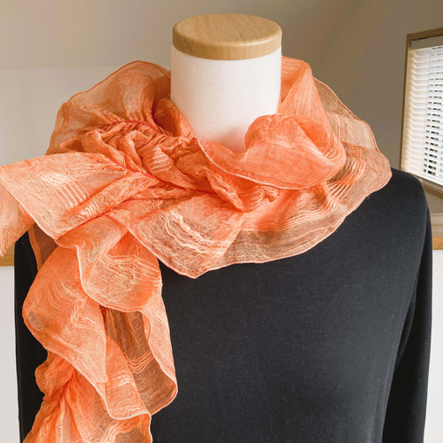 オレンジ色・透けるシルクのフリフリストール ストール yuifu
