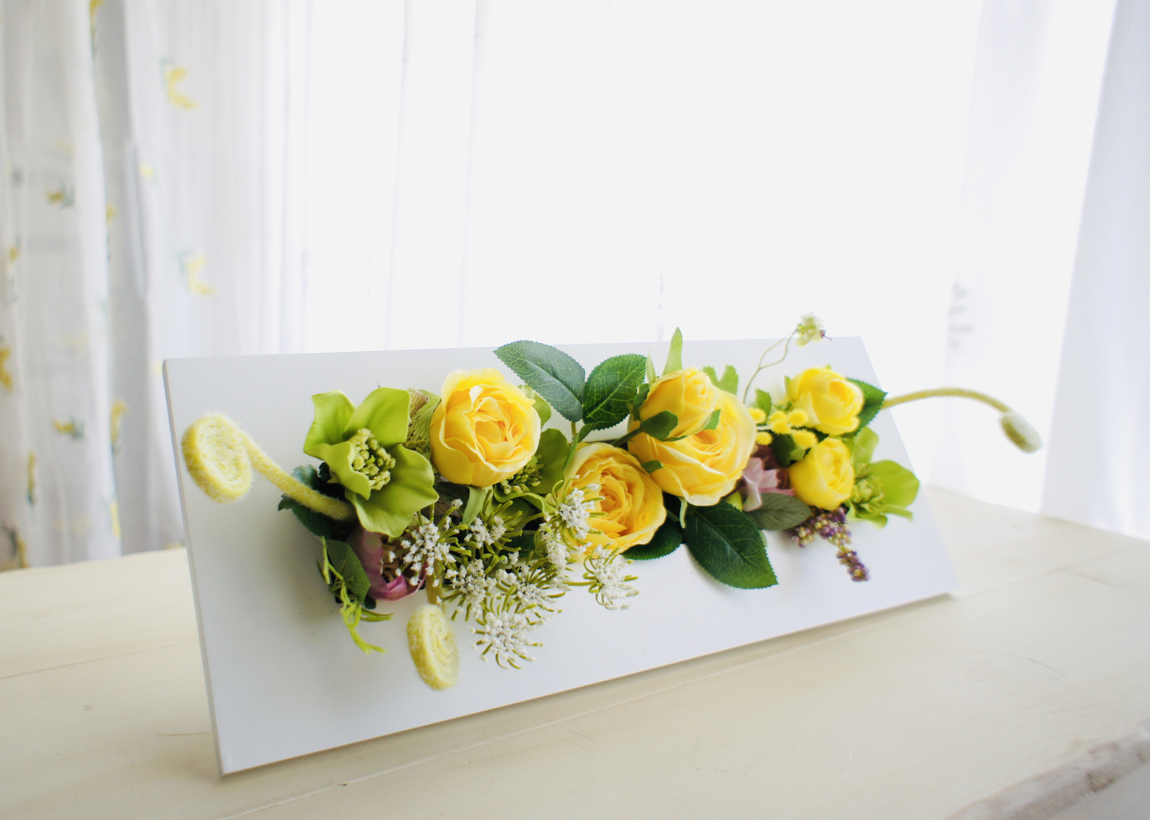 【花絵画】『絵画のようなフレームアレンジ（ビタミンイエロー）】45㎝