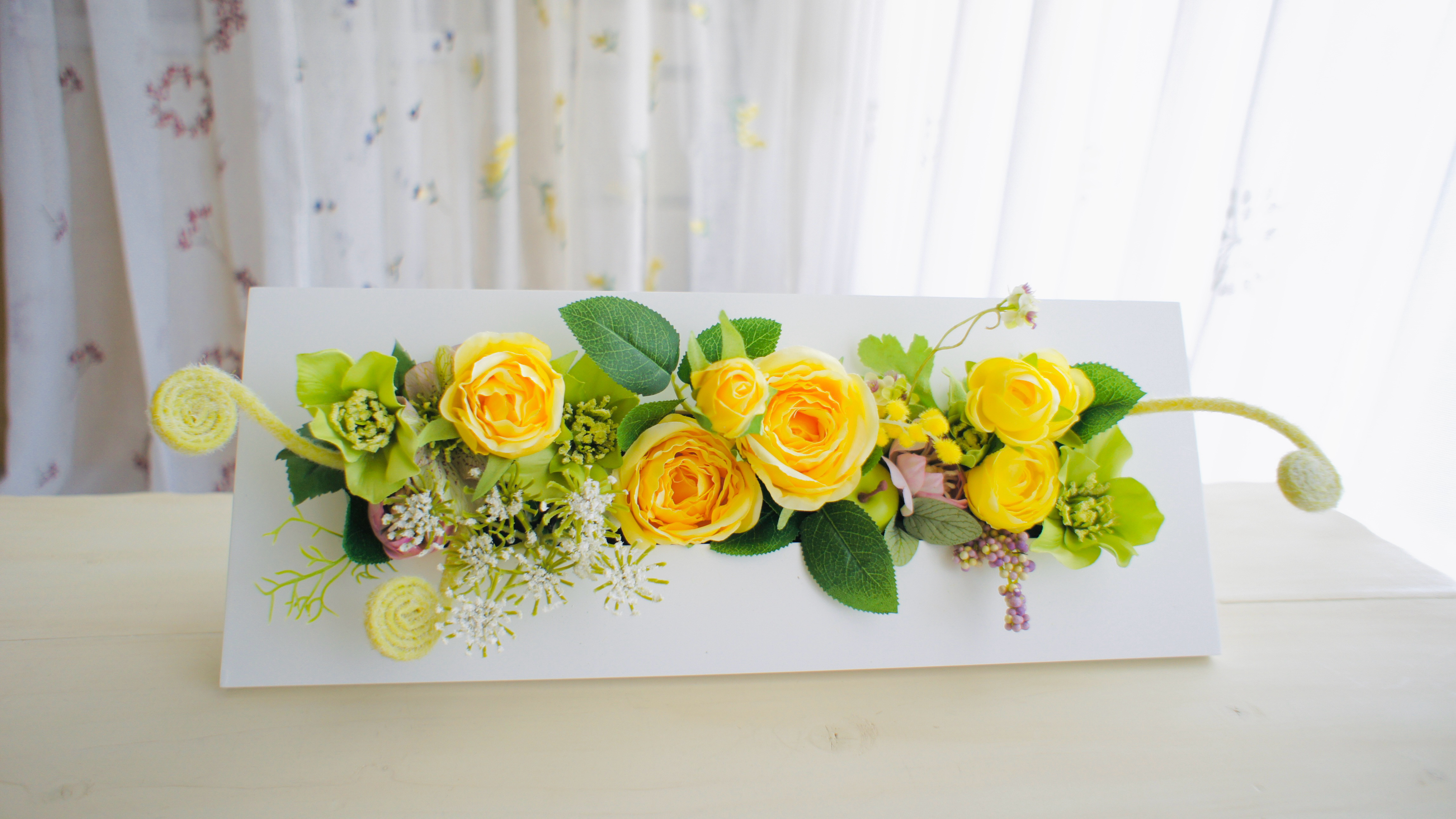 【花絵画】『絵画のようなフレームアレンジ（ビタミンイエロー）】45㎝