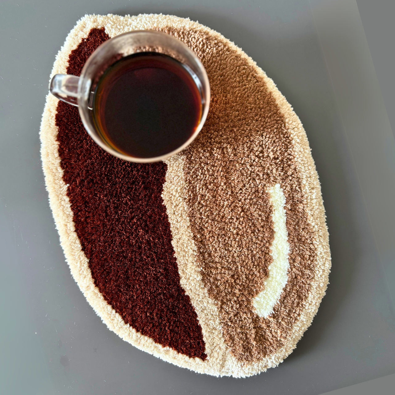 coffee beans rug（Brown、Black）| コービー豆型オリジナルチェアラグ