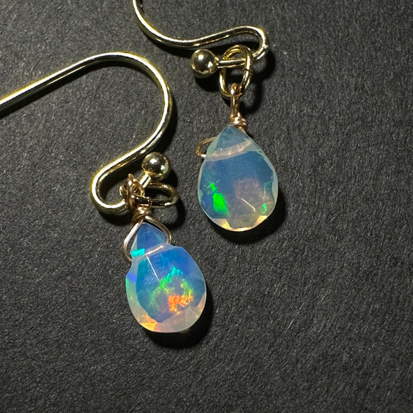 遊色しっかり　オパール　小粒カットあり雫　14kgf ピアス　イヤリング変更可能 10枚目の画像