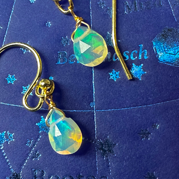 遊色しっかり　オパール　小粒カットあり雫　14kgf ピアス　イヤリング変更可能 6枚目の画像