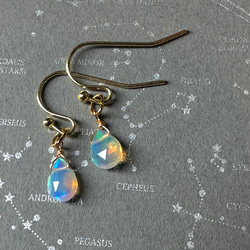 遊色しっかり　オパール　小粒カットあり雫　14kgf ピアス　イヤリング変更可能 9枚目の画像