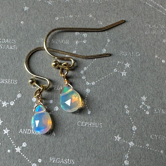 遊色しっかり　オパール　小粒カットあり雫　14kgf ピアス　イヤリング変更可能 9枚目の画像