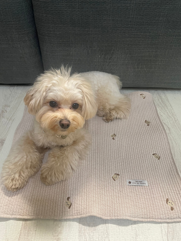 ヌビキルティングカフェマット♡ワンコ刺繍　全2色 4枚目の画像