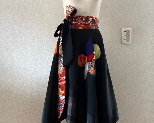 着物リメイク 黒留袖 大島紬 小紋 イレギュラーヘム 巻スカート