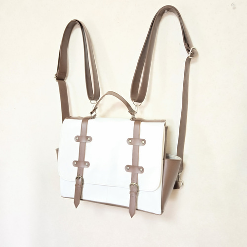 三角 四角 な バッグ fit=scale-down,w=1200