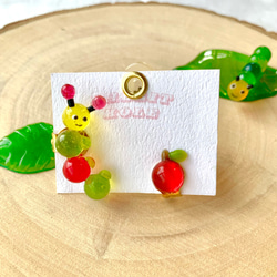 2wayイモムシとリンゴの耳飾り＊イヤーカフクリップ＊ピアス