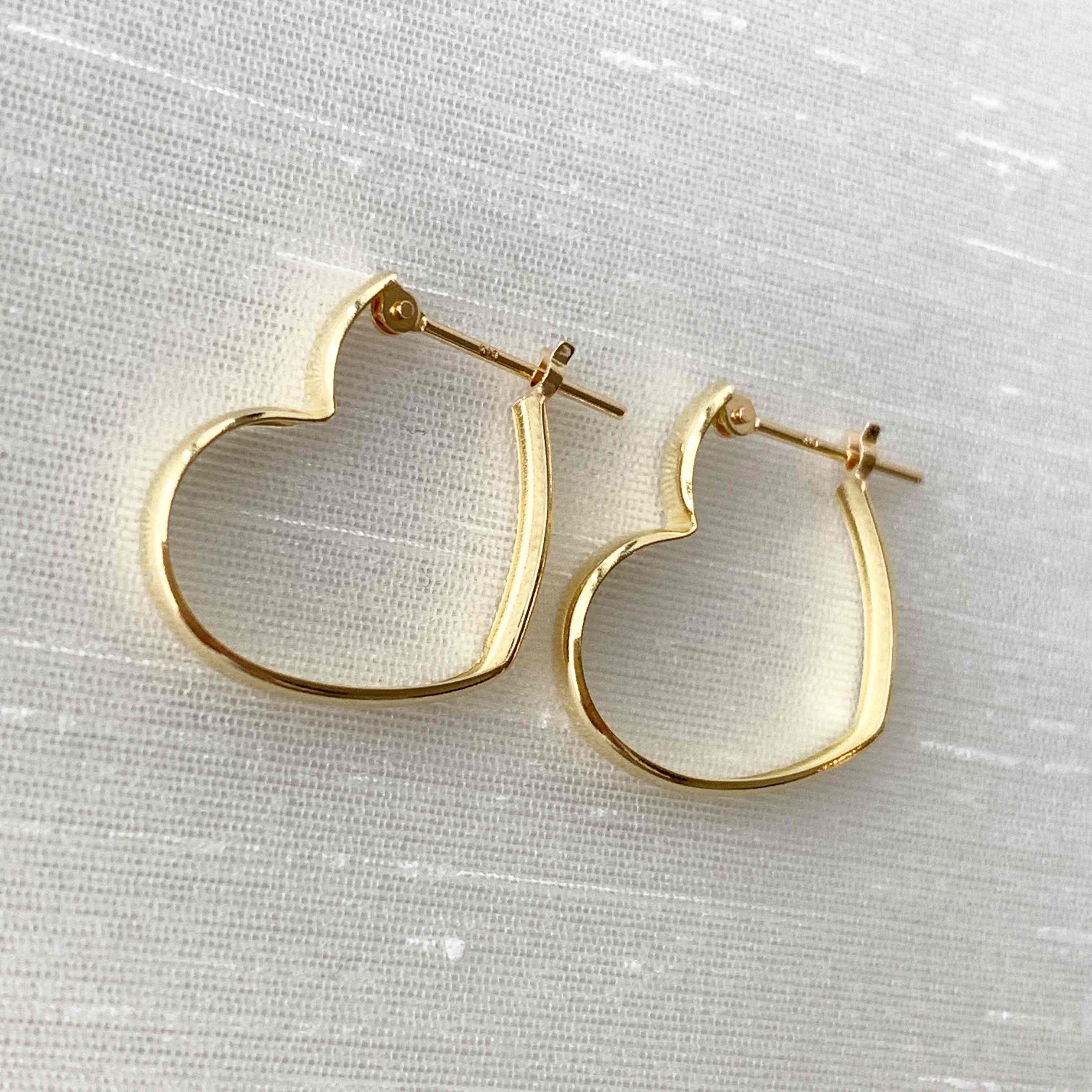 18金【2×12mm ハート♡フープピアス 】イエローゴールド K18刻印入