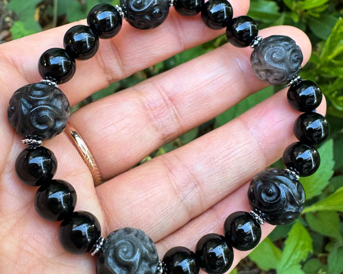 オニキス8mm＆シルバーオブシディアン13mm 天然石ブレスレット お守り