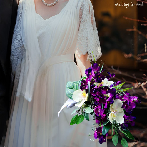 和装、洋装用ブーケ　⭐︎ブートニア付き Amazon｜「結婚式ブーケ ブートニアセット」40～43×30～33cm