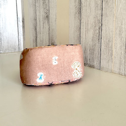 creema限定　minaのhamahahe、ピンクの刺繍、携帯ポーチ、１点もの 3枚目の画像