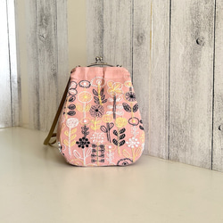 creema限定　minaのhamahahe、ピンクの刺繍、携帯ポーチ、１点もの 1枚目の画像