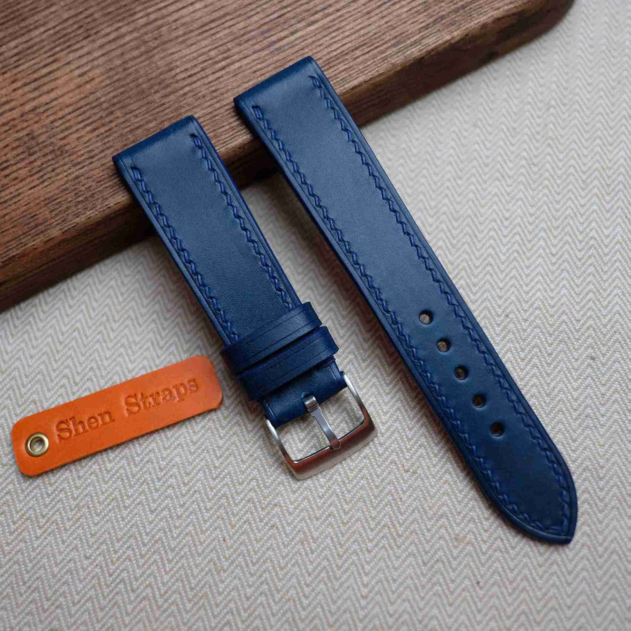 ネイビーブッテロレザー・カスタム時計ベルト（24mm-14mm）– 手作りイタリアンレザー