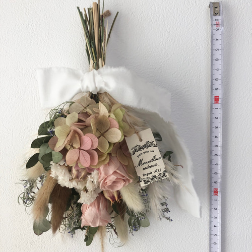 くすみピンクのあじさいとバラのスワッグ 花束 ブーケ プレゼント