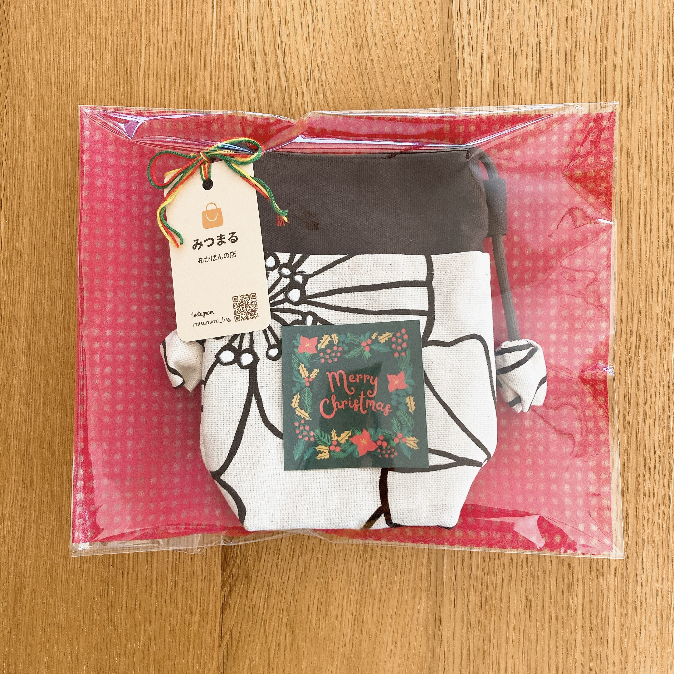 ちょっと大きめＬサイズ⭐️北欧風　あじさい柄布製スマホポシェット【ナチュラル✖️サックス】旅行やお散歩のおともに