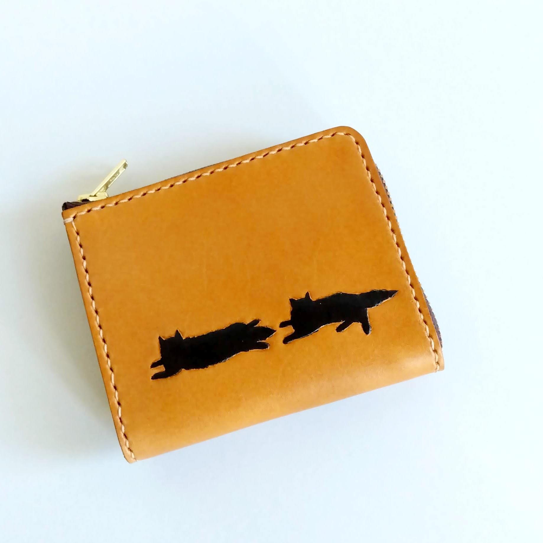 受注制作  財布　ペットのシルエット描きます　エル字財布　革製品　手描き　犬　猫　猫柄