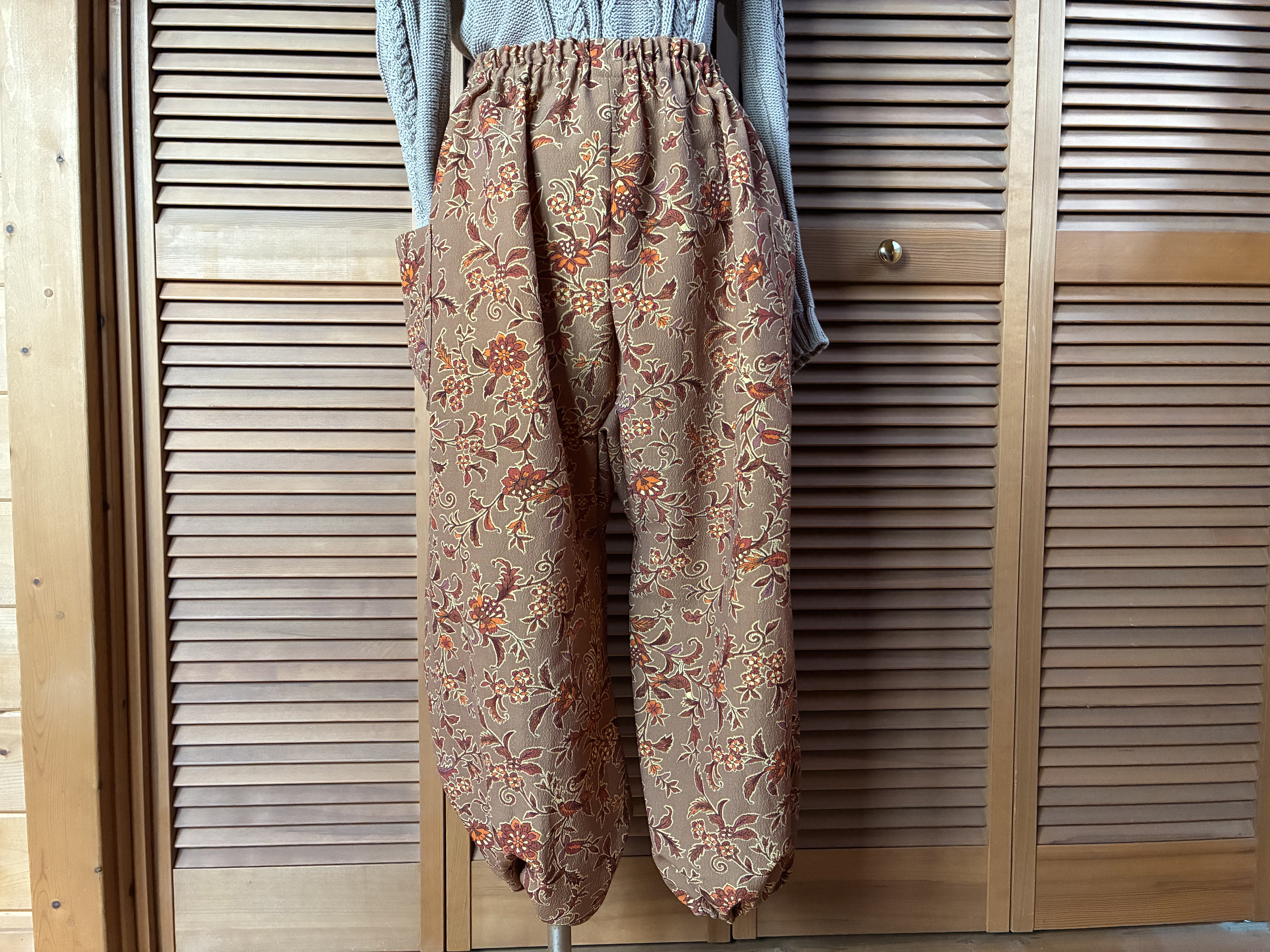 黄土色の反物から　もんぺパンツ　９０ｃｍ　着物リメイク