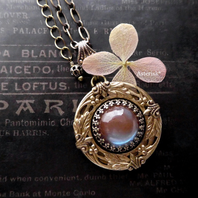 ヴィンテージ サフィレット サフィリーン 植物模様 フィリグリー ペンダント AB